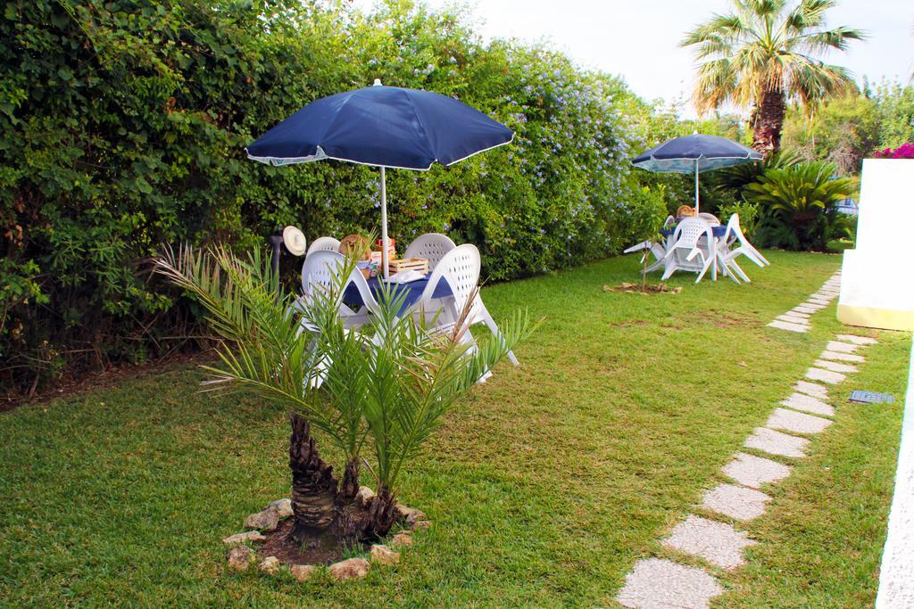Suite House L'Isola Che Non C'E Fontane Bianche Exteriör bild