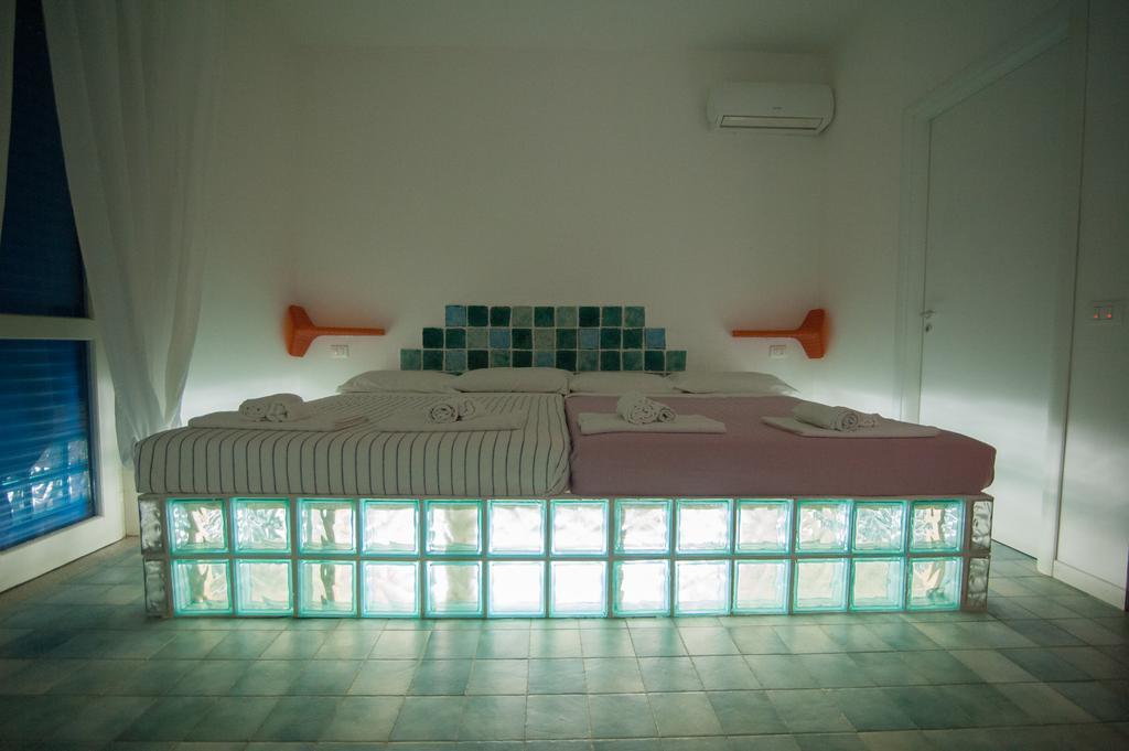 Suite House L'Isola Che Non C'E Fontane Bianche Exteriör bild